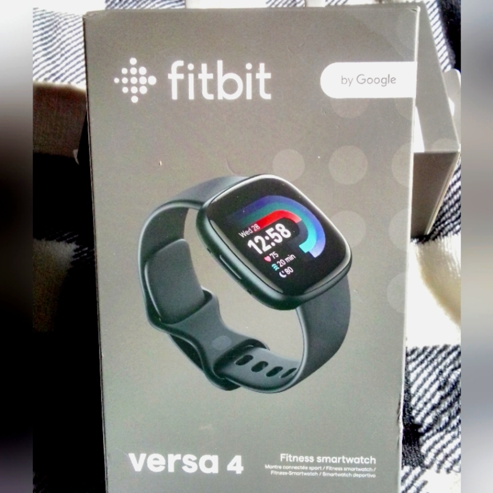 Fitbit Versa 4 Fitness Smartwatch